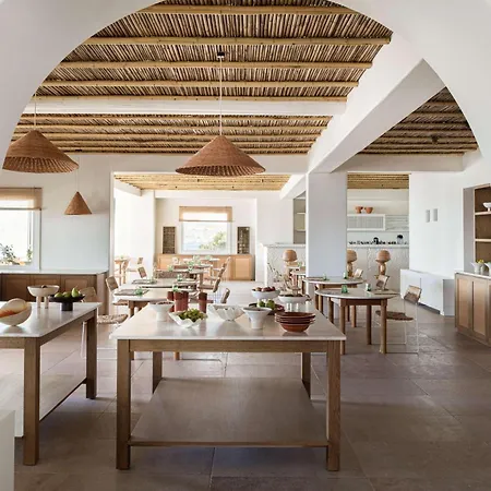 Porto Mykonos 4*